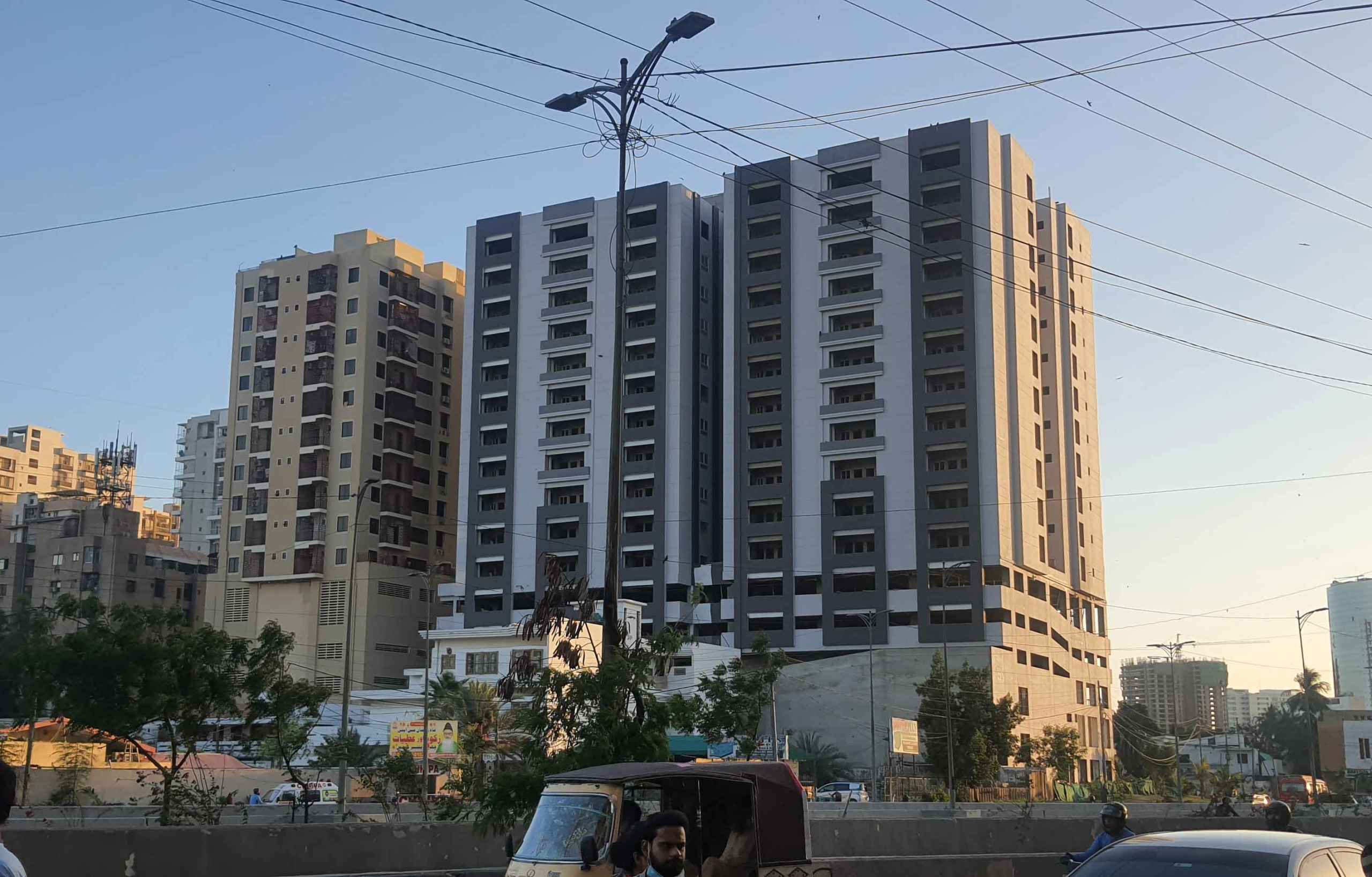 Luxurious 2 Bedroom Flat for Rent in Metro Central Plaza