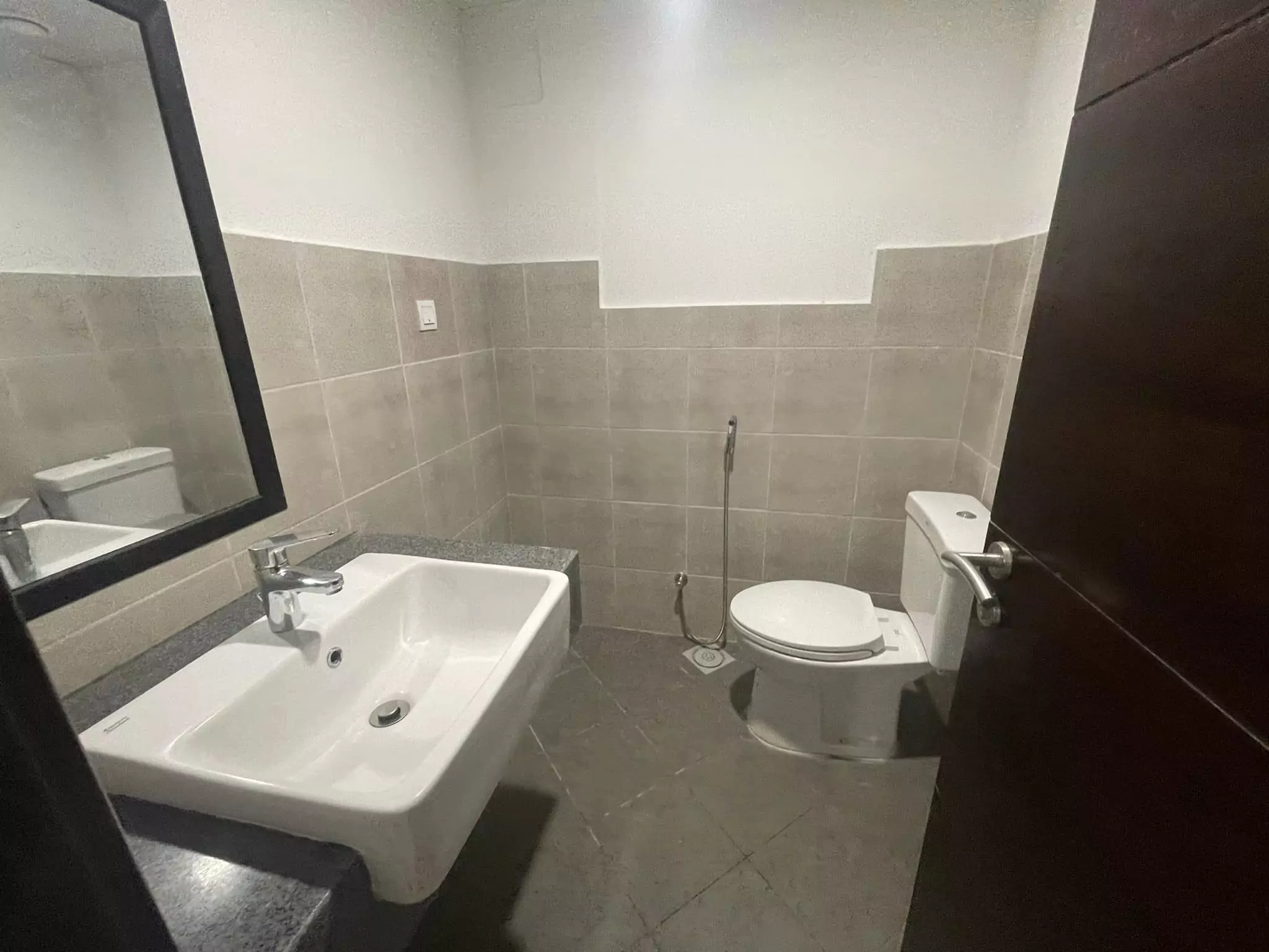 Luxury 3-Bedroom Sea View Apartment for Rent in Emaar Pearl DHA Phase 8 Karachi (8) Luxury 3-Bedroom Sea View Apartment for Rent in Emaar Pearl DHA Phase 8 Karachi