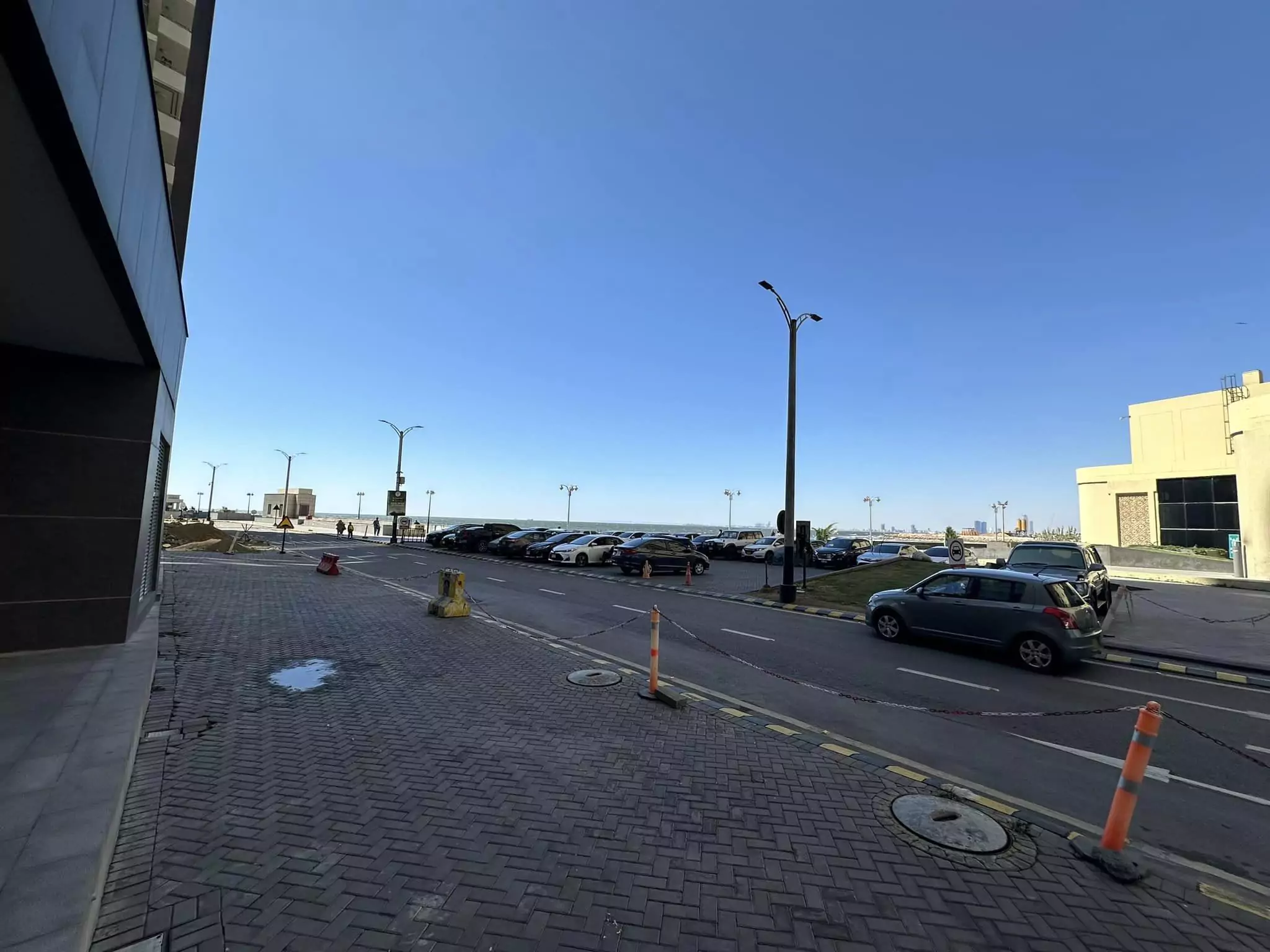 Luxury 3-Bedroom Sea View Apartment for Rent in Emaar Pearl DHA Phase 8 Karachi (9) Luxury 3-Bedroom Sea View Apartment for Rent in Emaar Pearl DHA Phase 8 Karachi