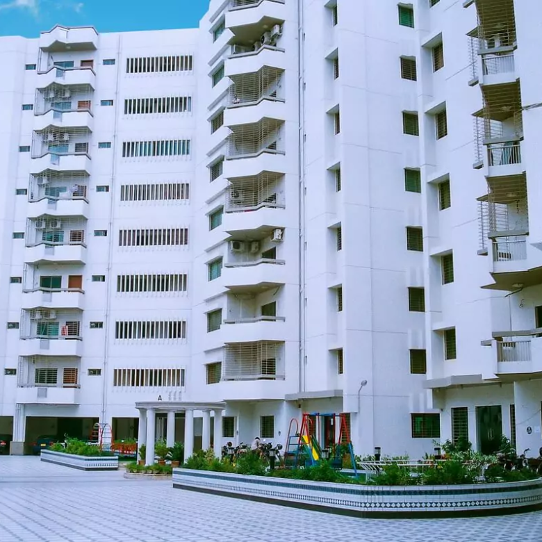 Luxury Flat for Rent in Mehran Twin Towers at Civil Lines Karachi