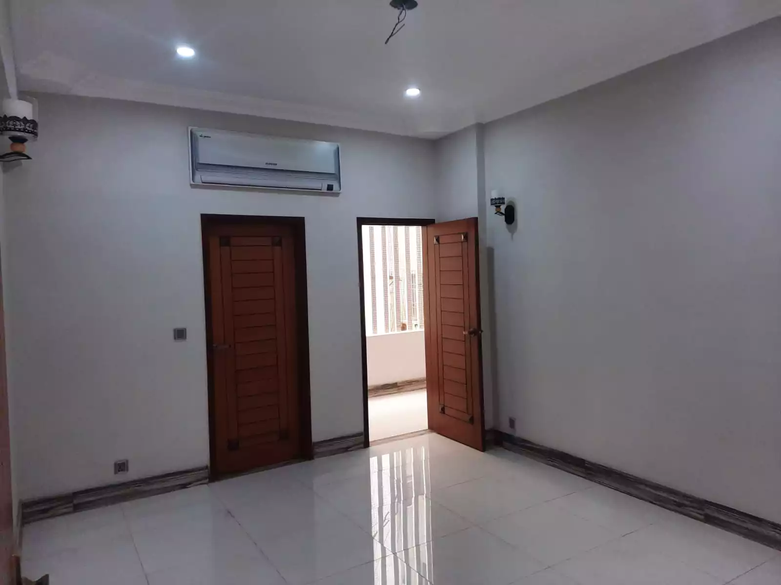 Luxurious 3 Bedroom Flat for Rent Karachi Beach Residency Clifton Block 3 (3) Luxurious 3 Bedroom Flat for Rent Karachi Beach Residency Clifton Block 3