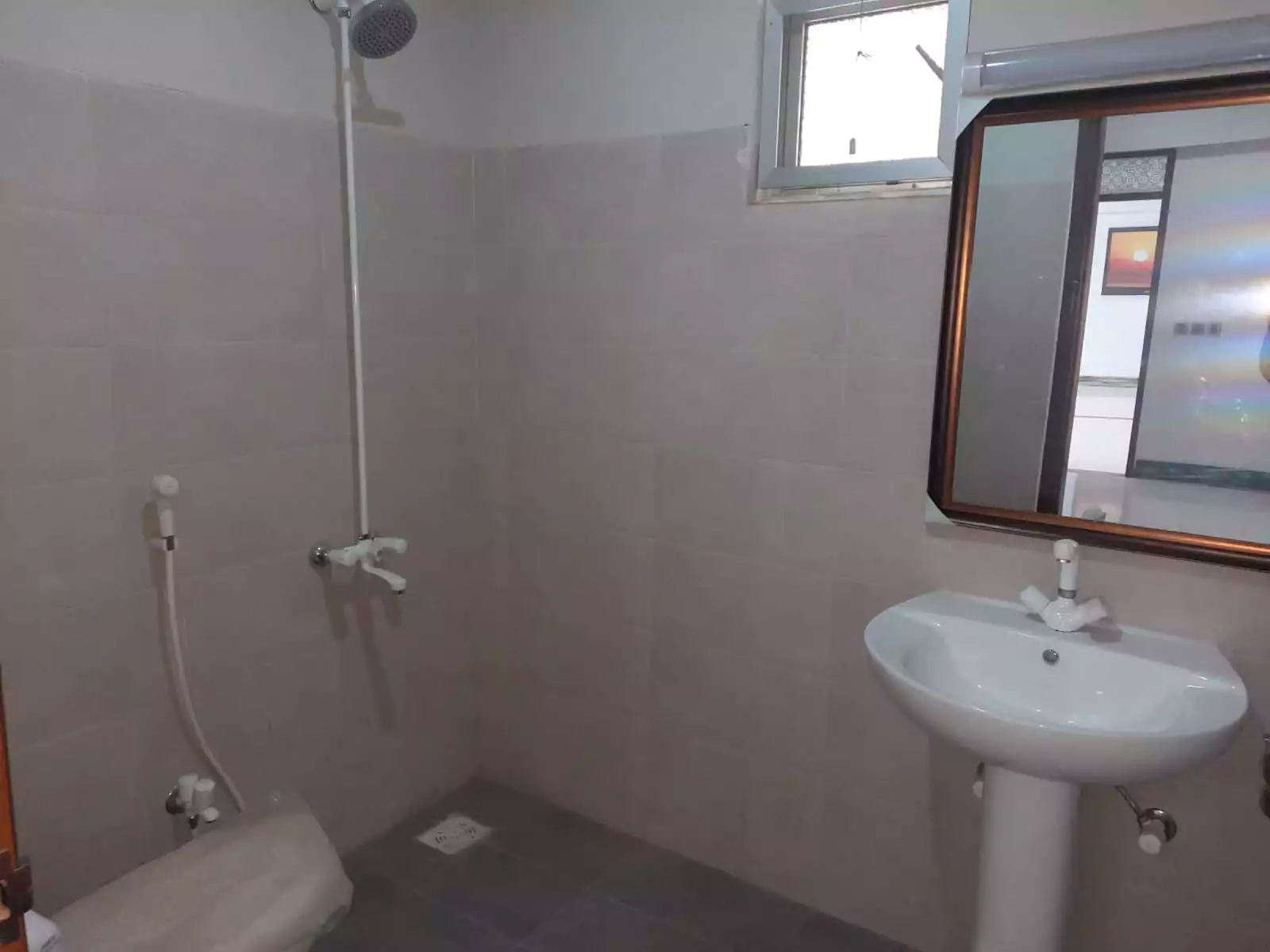 Luxurious 3 Bedroom Flat for Rent Karachi Beach Residency Clifton Block 3 (4) Luxurious 3 Bedroom Flat for Rent Karachi Beach Residency Clifton Block 3